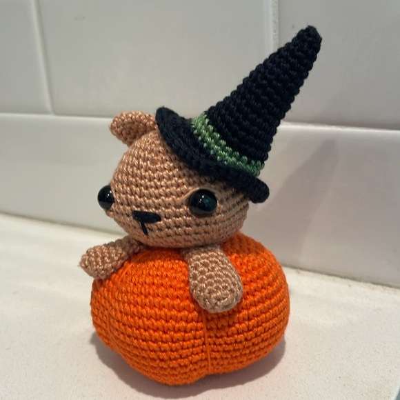 Handcrafted Pumpkin Cat Halloween Figure Holiday Decor Amigurui Crochet - Picture 3 of 9